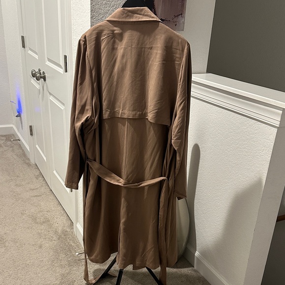 BNWT JustFab Brown Trench Coat 🧥 - Picture 5 of 9